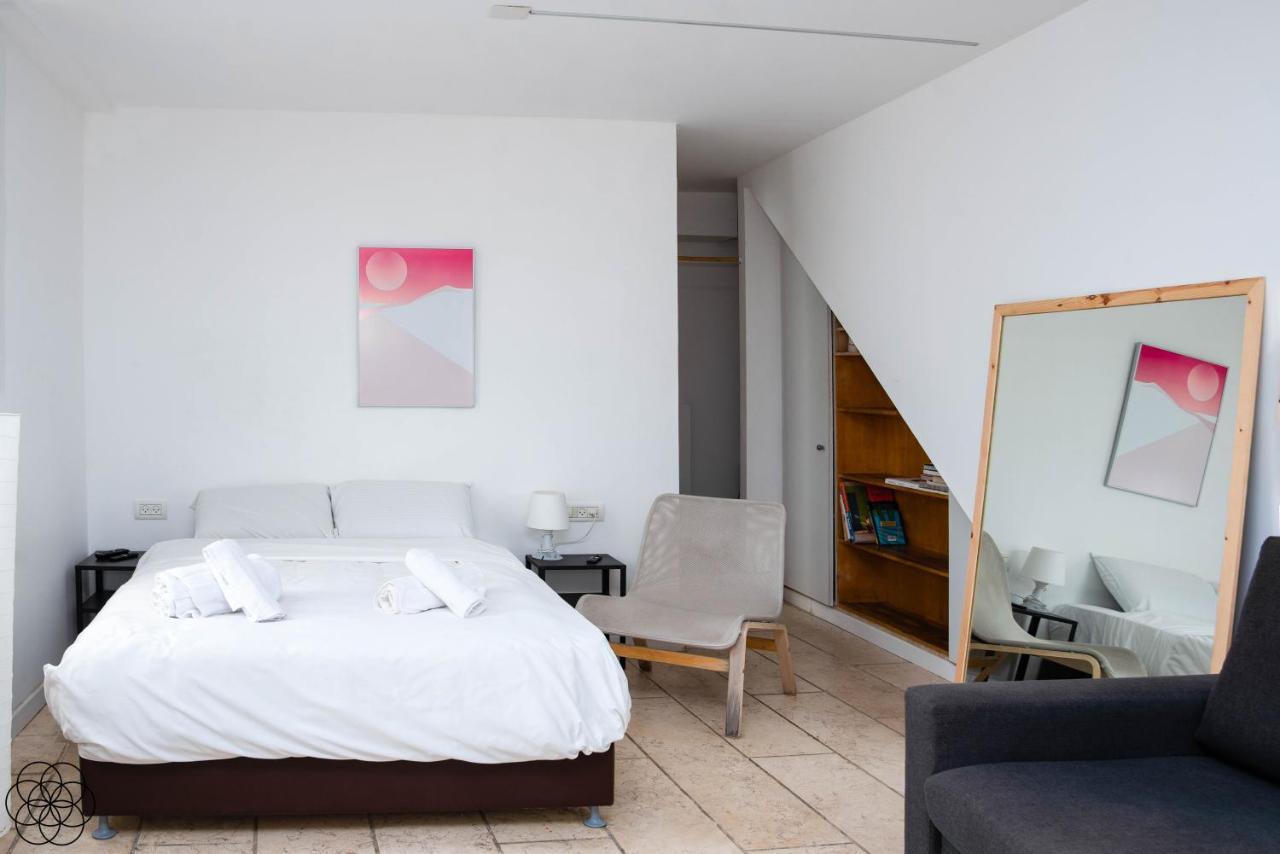 Beach Apartments North Jaffa - By Bookiz テル・アビブ エクステリア 写真